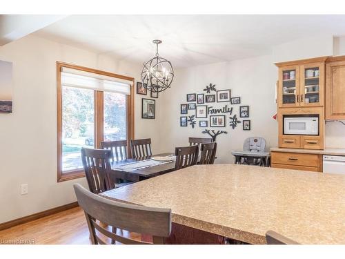 6195 Delta Drive, Niagara Falls, ON - Indoor Photo Showing Dining Room