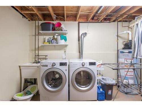 6195 Delta Drive, Niagara Falls, ON - Indoor Photo Showing Laundry Room