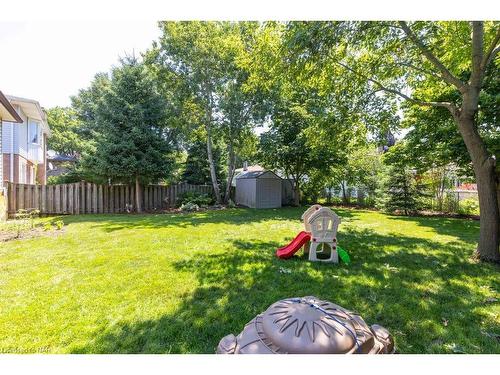 6195 Delta Drive, Niagara Falls, ON - Outdoor With Backyard