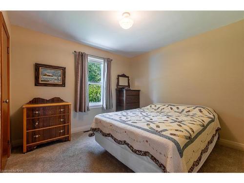 19 Verne Avenue, Welland, ON - Indoor Photo Showing Bedroom