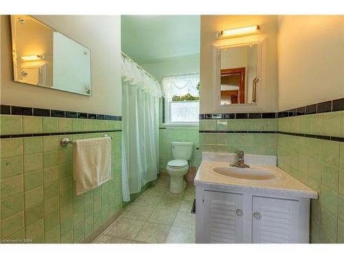 19 Verne Avenue, Welland, ON - Indoor Photo Showing Bathroom