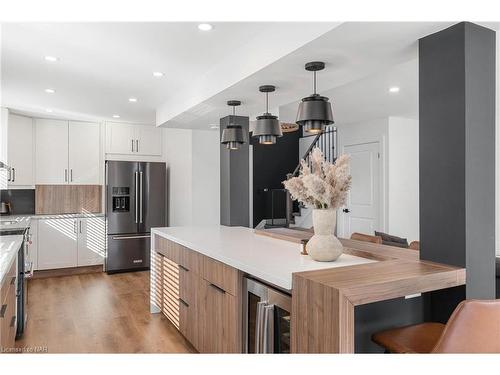 120 Keefer Road, Thorold, ON - Indoor Photo Showing Kitchen With Upgraded Kitchen