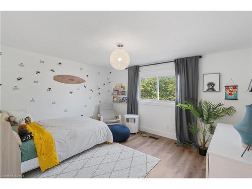 120 Keefer Road, Thorold, ON - Indoor Photo Showing Bedroom