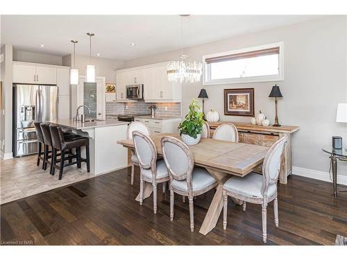 1827 Four Mile Creek Road, Niagara-On-The-Lake, ON - Indoor Photo Showing Dining Room