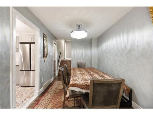 8 Canterbury Drive, St. Catharines, ON - Indoor Photo Showing Dining Room