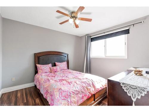 8 Canterbury Drive, St. Catharines, ON - Indoor Photo Showing Bedroom