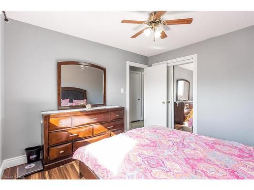 8 Canterbury Drive, St. Catharines, ON - Indoor Photo Showing Bedroom