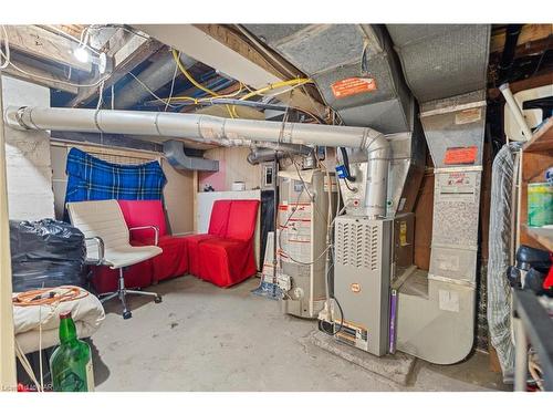 5707 Brookfield Avenue, Niagara Falls, ON - Indoor Photo Showing Basement