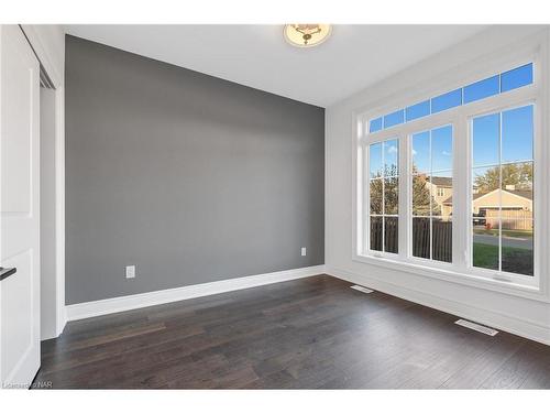 203 Elmwood Avenue, Fort Erie, ON - Indoor Photo Showing Other Room