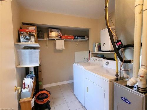 380 Washington Road, Fort Erie, ON - Indoor Photo Showing Laundry Room