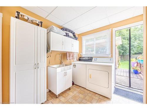 12 Byron Place, St. Catharines, ON - Indoor Photo Showing Laundry Room