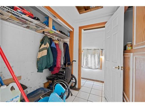 4124 Terrace Avenue, Niagara Falls, ON - Indoor With Storage