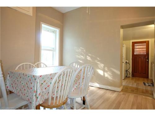 (Main Floor)-9 Woodland Avenue, St. Catharines, ON - Indoor Photo Showing Dining Room