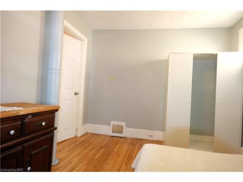 (Main Floor)-9 Woodland Avenue, St. Catharines, ON - Indoor