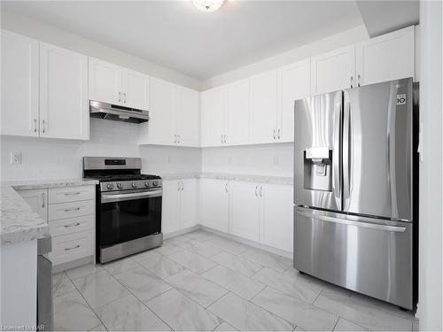 1478 Marina Drive, Fort Erie, ON - Indoor Photo Showing Kitchen