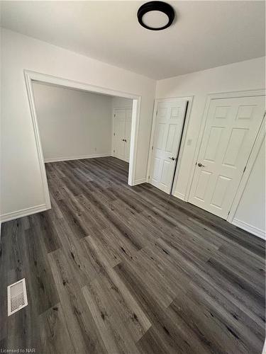 96 Leaside Drive, St. Catharines, ON - Indoor Photo Showing Other Room