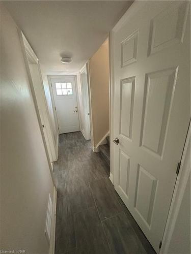 96 Leaside Drive, St. Catharines, ON - Indoor Photo Showing Other Room