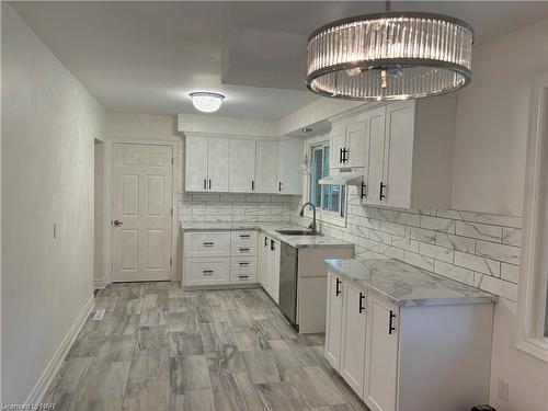 96 Leaside Drive, St. Catharines, ON - Indoor Photo Showing Kitchen