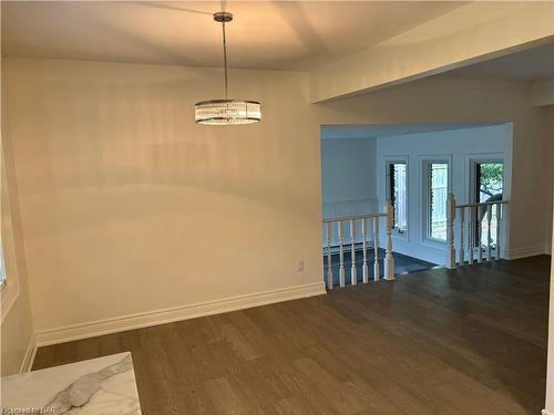 96 Leaside Drive, St. Catharines, ON - Indoor Photo Showing Other Room