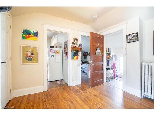 13 Woodland Avenue, St. Catharines, ON - Indoor Photo Showing Other Room