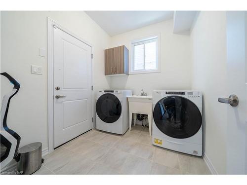 8064 Citation Road, Niagara Falls, ON - Indoor Photo Showing Laundry Room