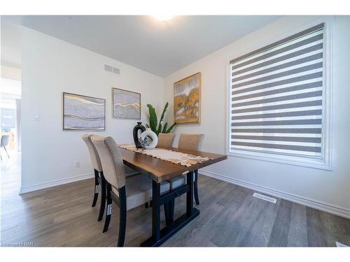 8064 Citation Road, Niagara Falls, ON - Indoor Photo Showing Dining Room