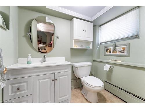 425 Bell Street, Port Colborne, ON - Indoor Photo Showing Bathroom