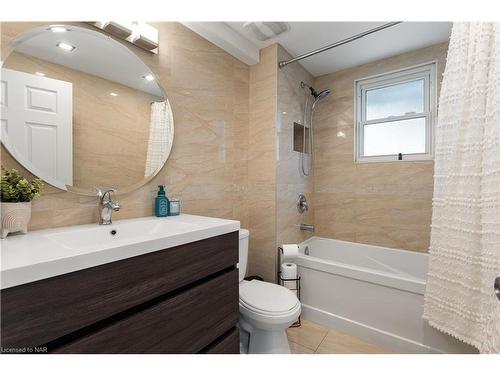 28 Elberta Street, St. Catharines, ON - Indoor Photo Showing Bathroom