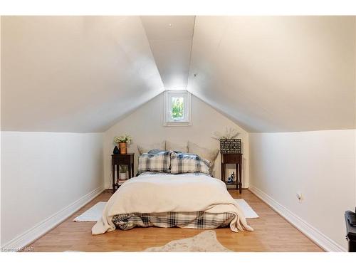 28 Elberta Street, St. Catharines, ON - Indoor Photo Showing Bedroom