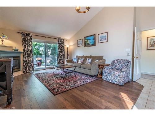 8 Hope Avenue, Niagara-On-The-Lake, ON - Indoor Photo Showing Living Room With Fireplace