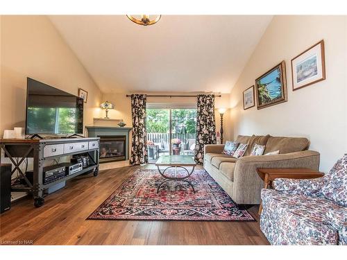 8 Hope Avenue, Niagara-On-The-Lake, ON - Indoor Photo Showing Living Room With Fireplace