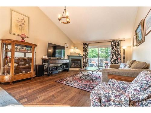 8 Hope Avenue, Niagara-On-The-Lake, ON - Indoor Photo Showing Living Room With Fireplace