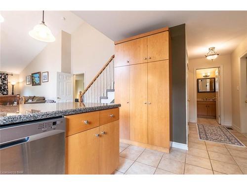 8 Hope Avenue, Niagara-On-The-Lake, ON - Indoor Photo Showing Kitchen