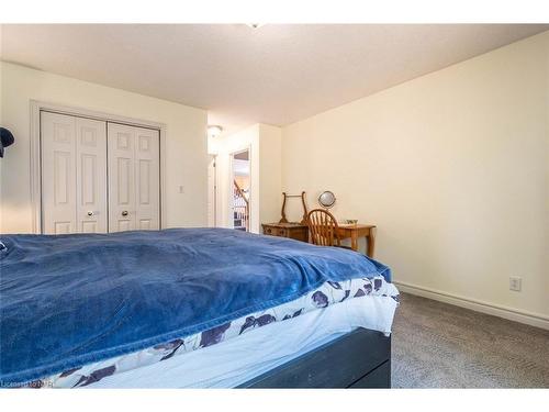 8 Hope Avenue, Niagara-On-The-Lake, ON - Indoor Photo Showing Bedroom