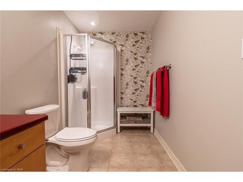 8 Hope Avenue, Niagara-On-The-Lake, ON - Indoor Photo Showing Bathroom