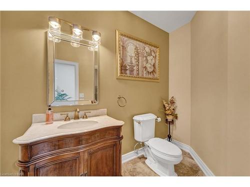 8018 Cathedral Drive, Niagara Falls, ON - Indoor Photo Showing Bathroom