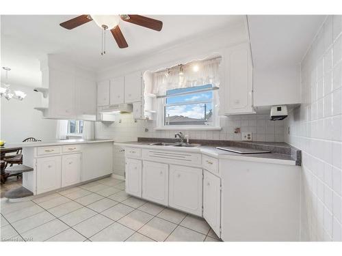 8791 Parliament Avenue, Niagara Falls, ON - Indoor Photo Showing Kitchen With Double Sink