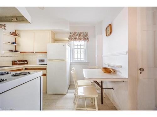 333 Glengarry Avenue, Toronto, ON - Indoor Photo Showing Kitchen