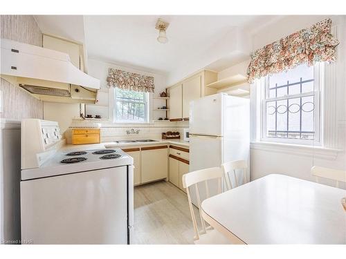 333 Glengarry Avenue, Toronto, ON - Indoor Photo Showing Kitchen