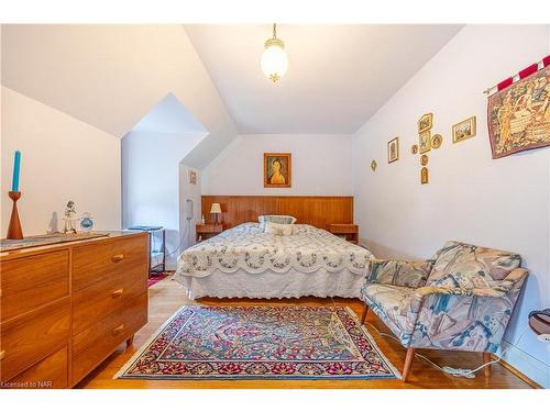 333 Glengarry Avenue, Toronto, ON - Indoor Photo Showing Bedroom