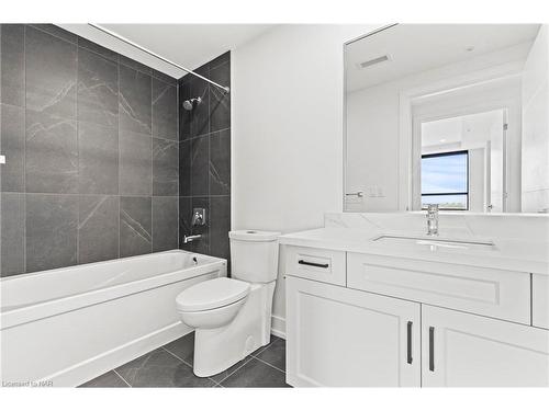 501-300 Fourth Avenue, St. Catharines, ON - Indoor Photo Showing Bathroom