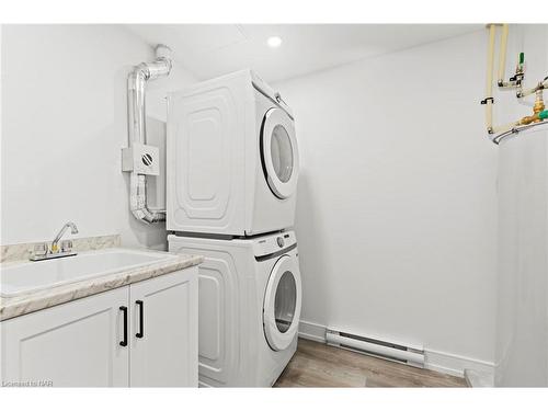 501-300 Fourth Avenue, St. Catharines, ON - Indoor Photo Showing Laundry Room