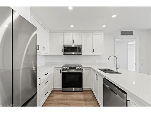 501-300 Fourth Avenue, St. Catharines, ON - Indoor Photo Showing Kitchen With Stainless Steel Kitchen With Double Sink With Upgraded Kitchen