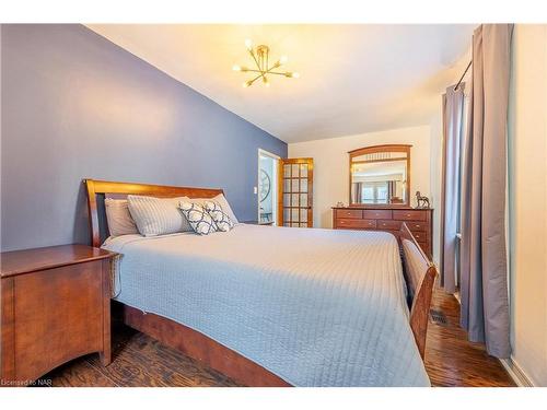 45 Parkview Road, St. Catharines, ON - Indoor Photo Showing Bedroom