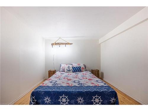 45 Parkview Road, St. Catharines, ON - Indoor Photo Showing Bedroom