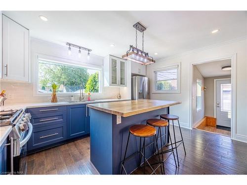 45 Parkview Road, St. Catharines, ON - Indoor Photo Showing Kitchen With Upgraded Kitchen