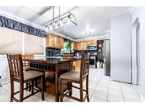 449 Bunting Road, St. Catharines, ON - Indoor Photo Showing Dining Room