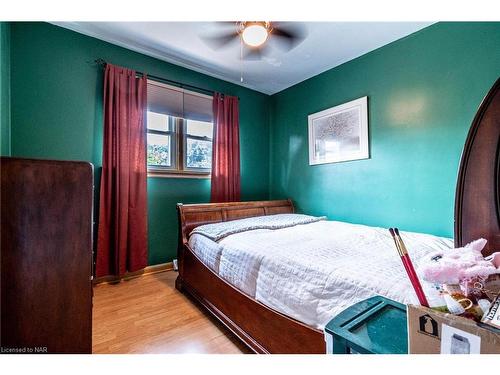 449 Bunting Road, St. Catharines, ON - Indoor Photo Showing Bedroom