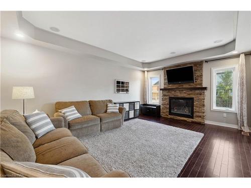 82 Creekside Drive, Welland, ON - Indoor Photo Showing Living Room With Fireplace