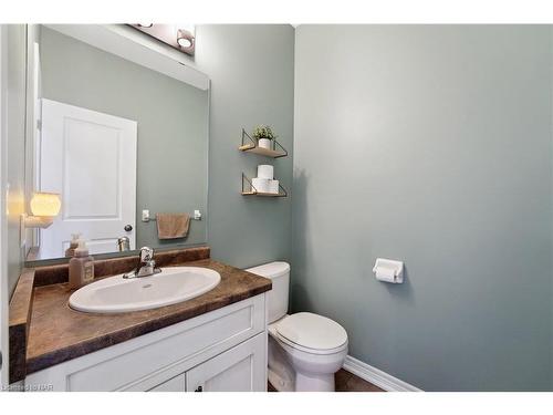 82 Creekside Drive, Welland, ON - Indoor Photo Showing Bathroom